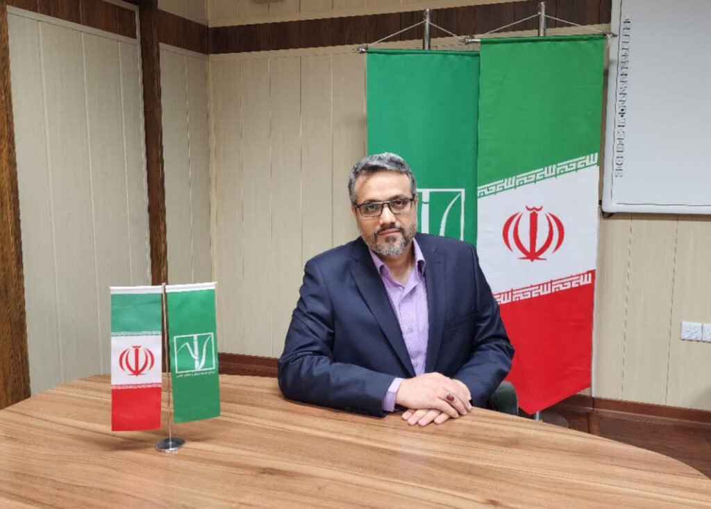 در احکام جداگانه‌ای، مدیرعامل کشت و صنعت نیشکر دعبل خزاعی، مدیرعامل مؤسسه آموزش و تحقیقات توسعه نیشکر، معاون کشاورزی شرکت توسعه نیشکر و مدیرعامل شرکت لوح سبز جنوب منصوب شدند. 
به گزارش روابط‌عمومی شرکت توسعه نیشکر و صنایع جانبی، عضو هیئت مدیره و دبیر کمیته انتصابات شرکت توسعه نیشکر و صنایع جانبی با بیان این خبر گفت، طی احکام جدید، محمدرضا علم‌الهدی به عنوان مدیرعامل جدید کشت و صنعت نیشکر دعبل خزاعی، دکتر جعفر آل‌کثیر به عنوان معاون کشاورزی شرکت توسعه نیشکر و صنایع جانبی، دکتر آقاجان بهادری به عنوان مدیرعامل مؤسسه آموزش و تحقیقات توسعه نیشکر و مهندس پژمان چهرازی به عنوان مدیرعامل شرکت لوح سبز جنوب منصوب شدند. 
دکتر مقداد محمودی به فرآیند این انتصابات اشاره کرد و گفت، انتصاب مدیران در صنعت نیشکر، فرآیندی کاملا مشخص دارد و بر طبق آن، برنامه‌ گزینه‌های پیشنهاد شده از سوی مدیرعامل شرکت توسعه نیشکر برای تصدی پست‌های مدیریتی در بخش‌های مختلف، در کمیته انتصابات بررسی و سپس، نتایج حاصل از این بررسی‌ها در هیئت مدیره شرکت جهت تایید نهایی، مطرح می‌شود.
